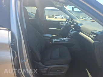 2022 Ford Explorer XLT – miniatura 8