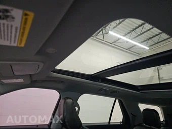 2022 Ford Explorer XLT - miniatura 21