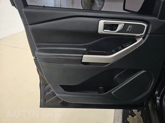 2022 Ford Explorer XLT - miniatura 9