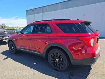 2022 Ford Explorer XLT - miniatura 6