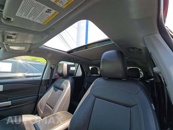 2022 Ford Explorer XLT - miniatura 11