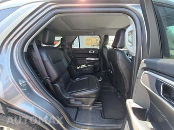 2022 Ford Explorer XLT - miniatura 17