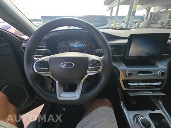 2022 Ford Explorer XLT – miniatura 11