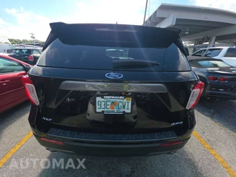 2022 Ford Explorer XLT – miniatura 5