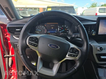 2022 Ford Explorer XLT – miniatura 10