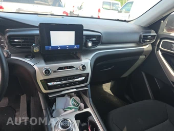 2022 Ford Explorer XLT – miniatura 11