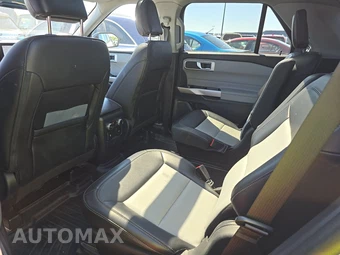 2022 Ford Explorer XLT – miniatura 13