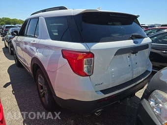 2022 Ford Explorer XLT – miniatura 6