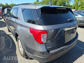 2022 Ford Explorer XLT - miniatura 16