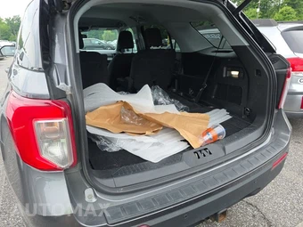 2022 Ford Explorer XLT – miniatura 17