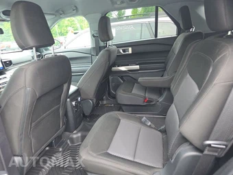 2022 Ford Explorer XLT – miniatura 6