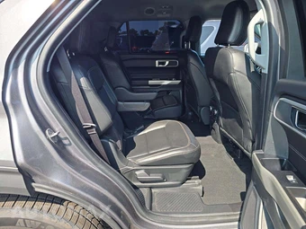 2022 Ford Explorer XLT - miniatura 17