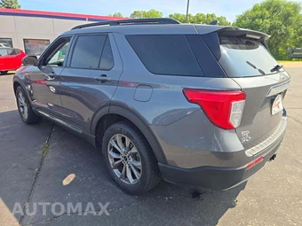2022 Ford Explorer XLT - miniatura 2