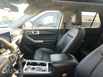 2022 Ford Explorer XLT - miniatura 5