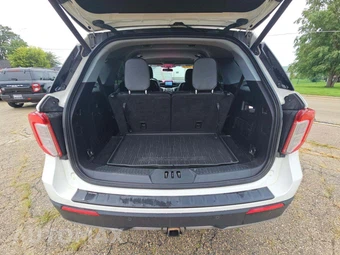 2022 Ford Explorer XLT - miniatura 12