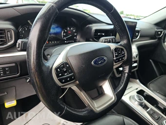 2022 Ford Explorer XLT – miniatura 10