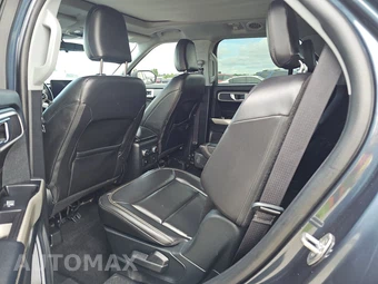 2022 Ford Explorer XLT – miniatura 13