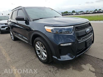 2022 Ford Explorer XLT – miniatura 3