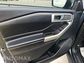 2022 Ford Explorer XLT – miniatura 9