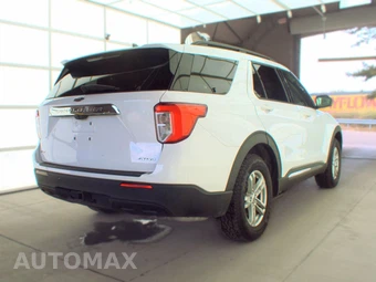 2022 Ford Explorer XLT - miniatura 4