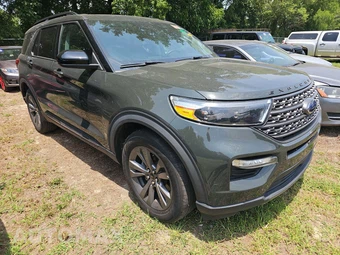 2022 Ford Explorer XLT - miniatura 3