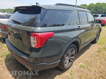 2022 Ford Explorer XLT - miniatura 4