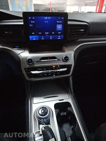 2022 Ford Explorer XLT - miniatura 10