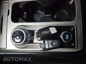 2022 Ford Explorer XLT - miniatura 8