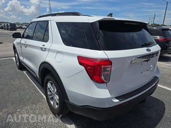 2022 Ford Explorer XLT - miniatura 6
