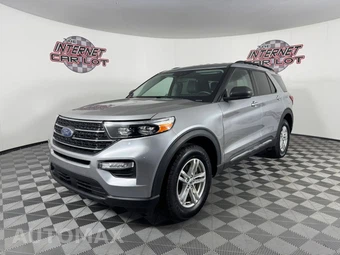 2022 Ford Explorer XLT - miniatura 3
