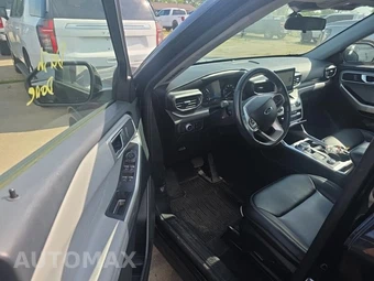 2022 Ford Explorer XLT – miniatura 13