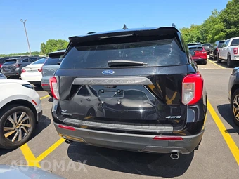2022 Ford Explorer XLT – miniatura 5