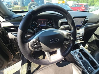 2022 Ford Explorer XLT - miniatura 10