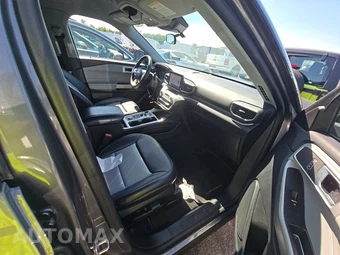 2022 Ford Explorer XLT - miniatura 8