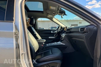2022 Ford Explorer XLT AWD 4dr SUV - miniatura 9