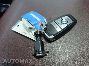 2022 Ford F-150 Hybrid LARIAT Crew Cab Short Bed - miniatura 8