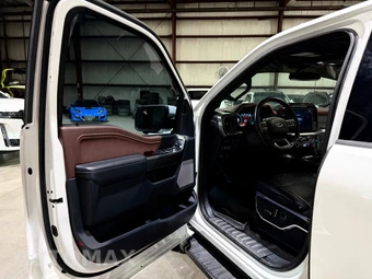 2022 Ford F-150 Hybrid LARIAT Crew Cab Short Bed - miniatura 12