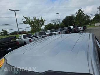 2022 Ford F-150 Hybrid LARIAT Crew Cab Short Bed - miniatura 9