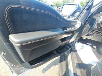 2022 Ford F-150 Hybrid Platinum Crew Cab Short Bed - miniatura 9
