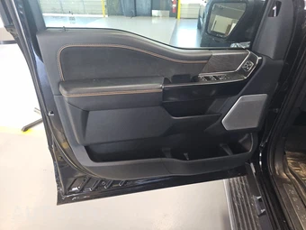 2022 Ford F-150 Hybrid Platinum Crew Cab Short Bed - miniatura 9