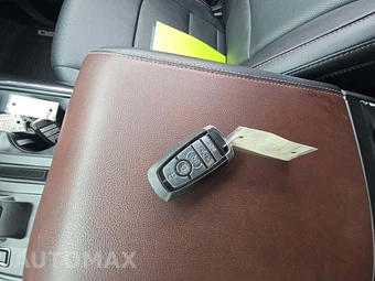 2022 Ford F-150 LARIAT Crew Cab Short Bed - miniatura 5
