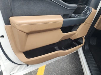 2022 Ford F-150 LARIAT Crew Cab Short Bed - miniatura 9