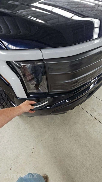 2022 Ford F-150 Lightning LARIAT Crew Cab Short Bed - miniatura 20