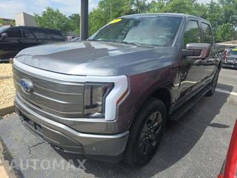2022 Ford F-150 Lightning LARIAT Crew Cab Short Bed