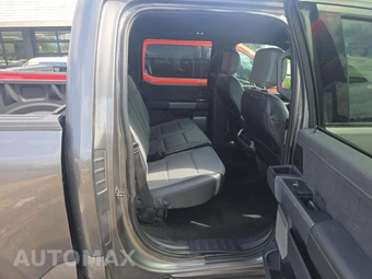2022 Ford F-150 Lightning LARIAT Crew Cab Short Bed - miniatura 17