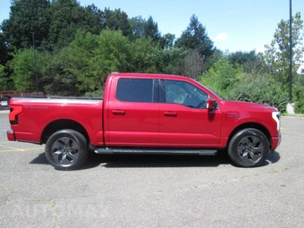 2022 Ford F-150 Lightning LARIAT Crew Cab Short Bed - miniatura 2