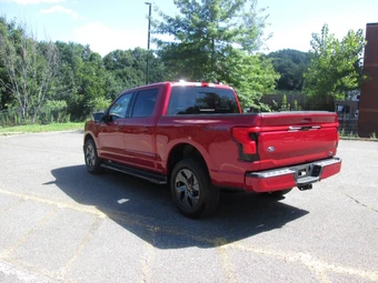 2022 Ford F-150 Lightning LARIAT Crew Cab Short Bed - miniatura 5