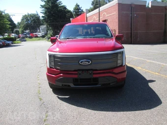 2022 Ford F-150 Lightning LARIAT Crew Cab Short Bed - miniatura 8