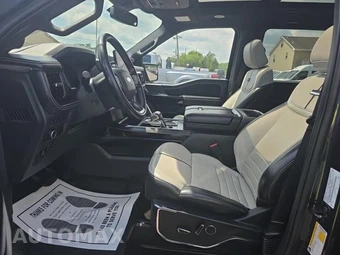 2022 Ford F-150 Lightning PLATINUM Crew Cab Short Bed - miniatura 13