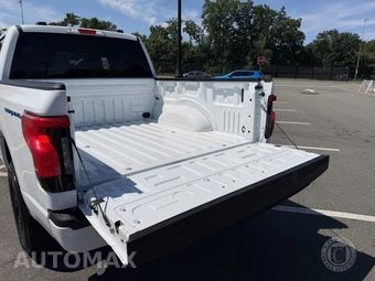 2022 Ford F-150 Lightning PRO Crew Cab Short Bed - miniatura 30